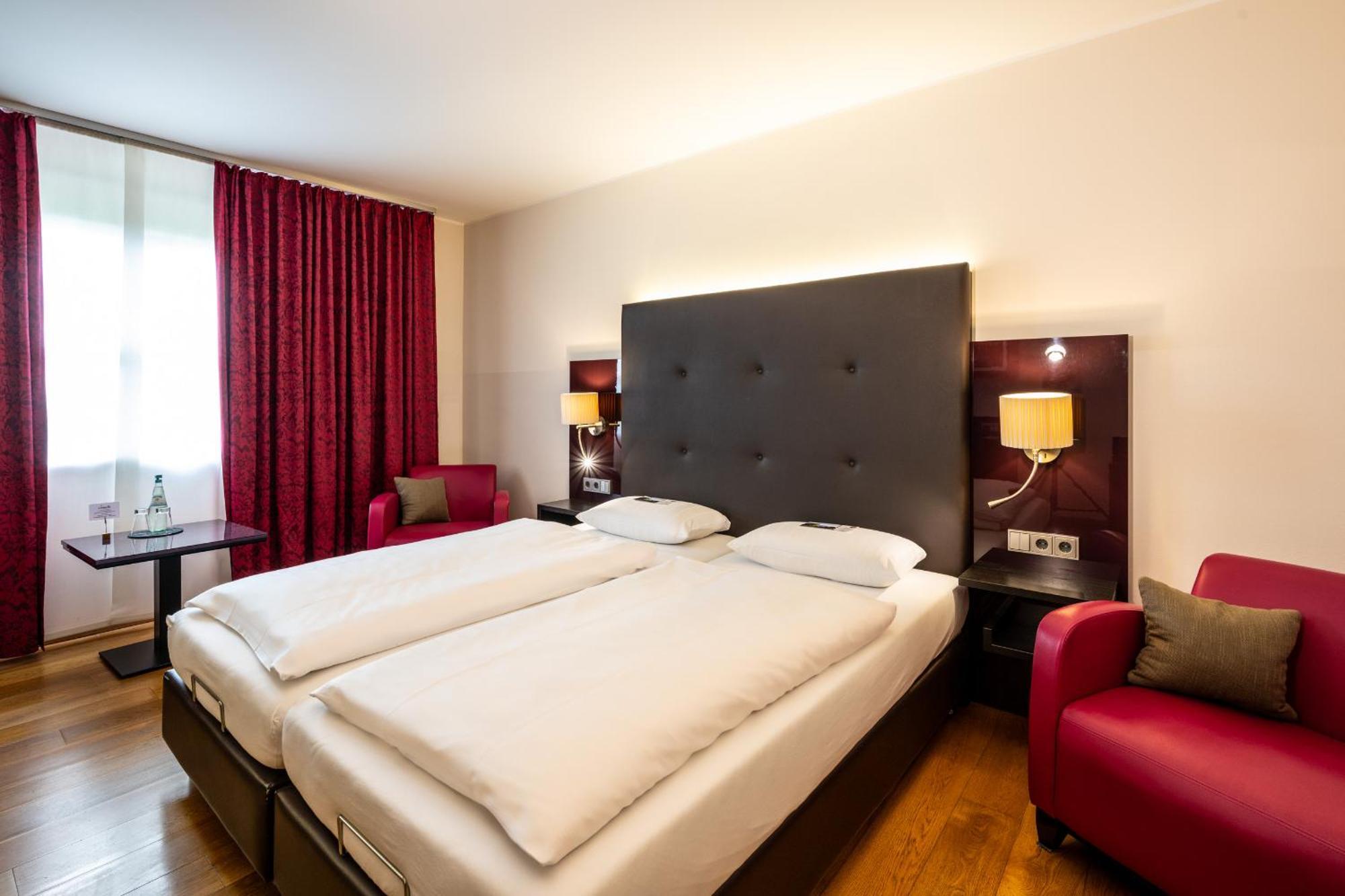 Weinhotel Restaurant Klostermuehle Ockfen Экстерьер фото